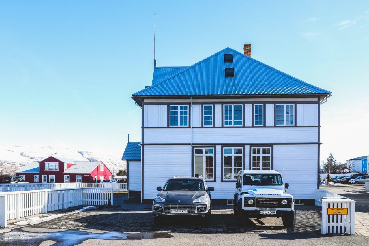 Hoepfner And Tulinius Historical Houses Akureyri Exterior photo